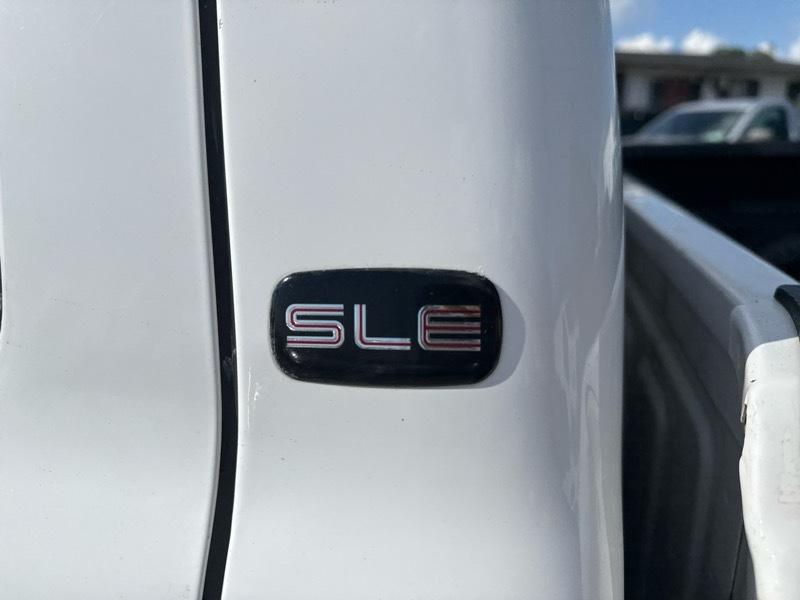 GMC Sierra 1500 SLE Crew Cab  Short Box 2WD 2005