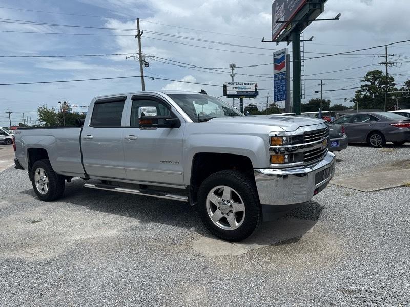 Chevrolet Silverado 2500HD LT Crew Cab 4WD 2015