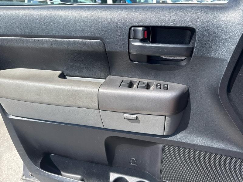 Toyota Tundra SR5 4.6L V8 Double Cab 2WD 2010