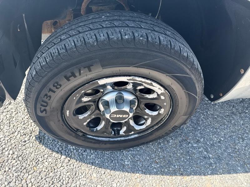 GMC Sierra 1500 W/T Reg Cab 2011