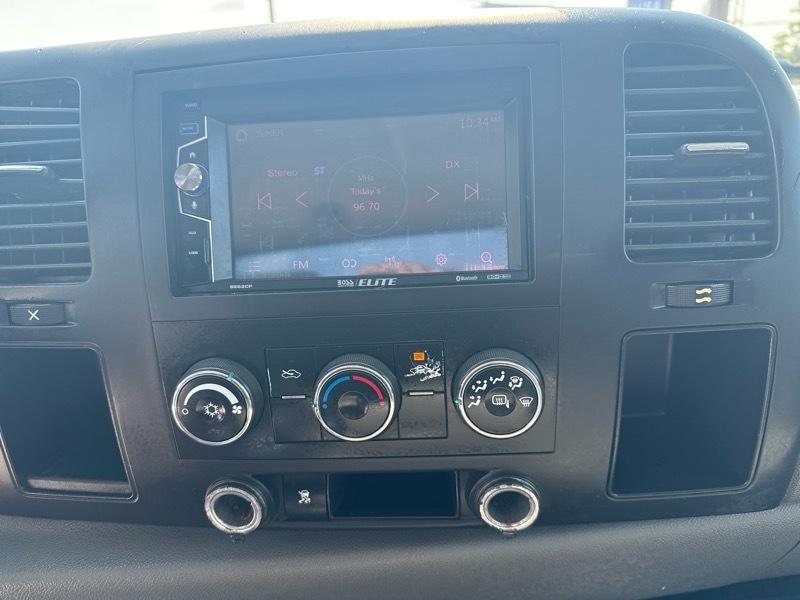 GMC Sierra 1500 W/T Reg Cab 2011