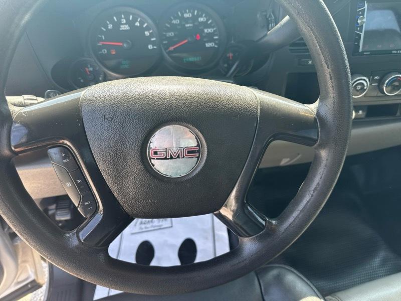 GMC Sierra 1500 W/T Reg Cab 2011