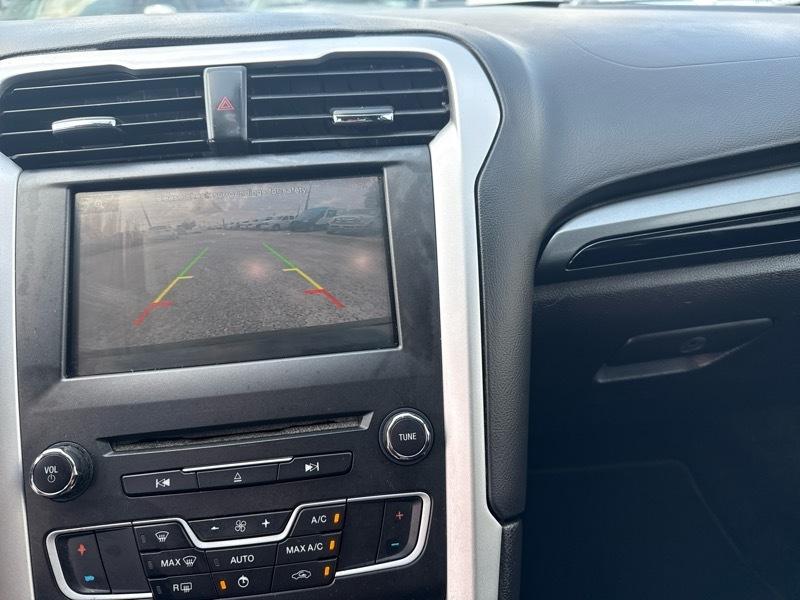 Ford Fusion SE 2016