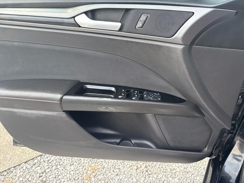 Ford Fusion SE 2016