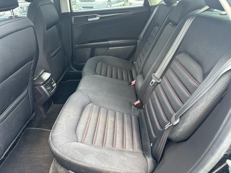 Ford Fusion SE 2016