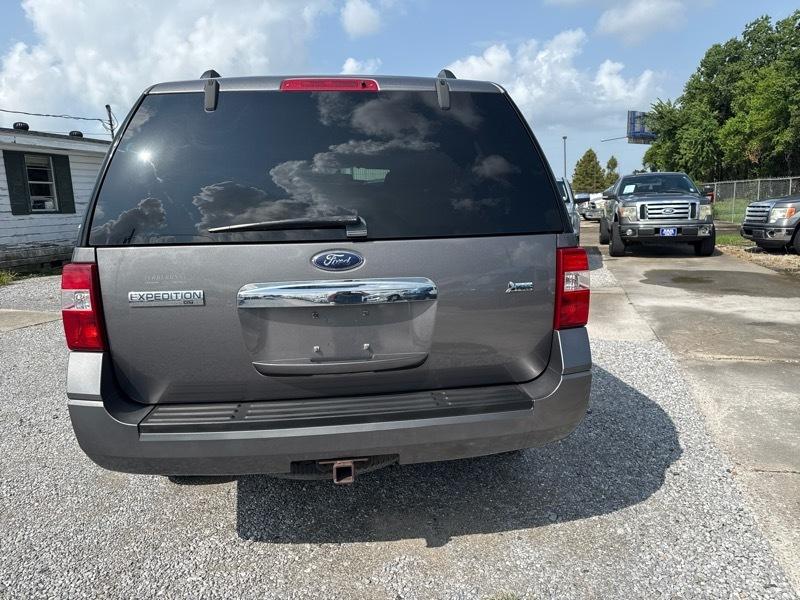 Ford Expedition XLT 2WD 2010