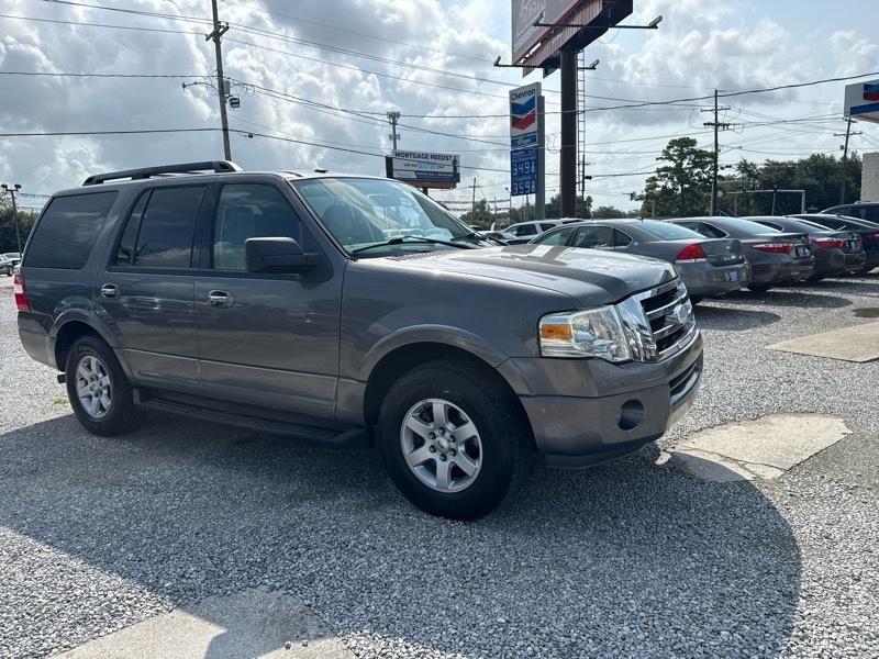 Ford Expedition XLT 2WD 2010