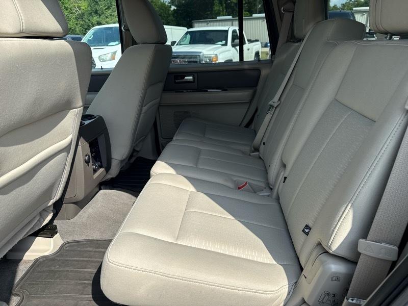 Ford Expedition XLT 2WD 2010