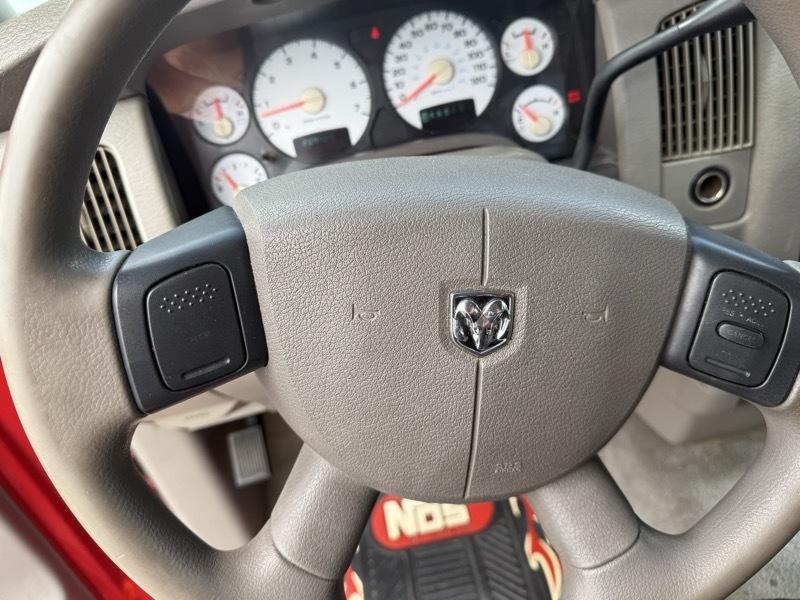 Dodge Ram 1500 SLT 2WD 2004