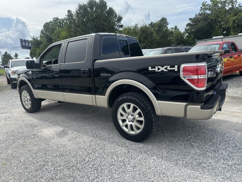 Ford F-150 photo 2