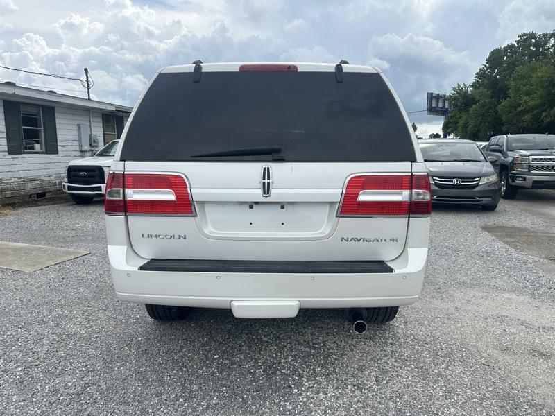 Lincoln Navigator 2WD 2011