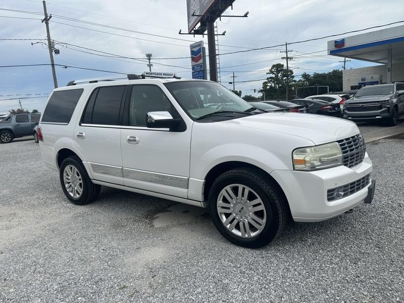 Lincoln Navigator 2WD 2011