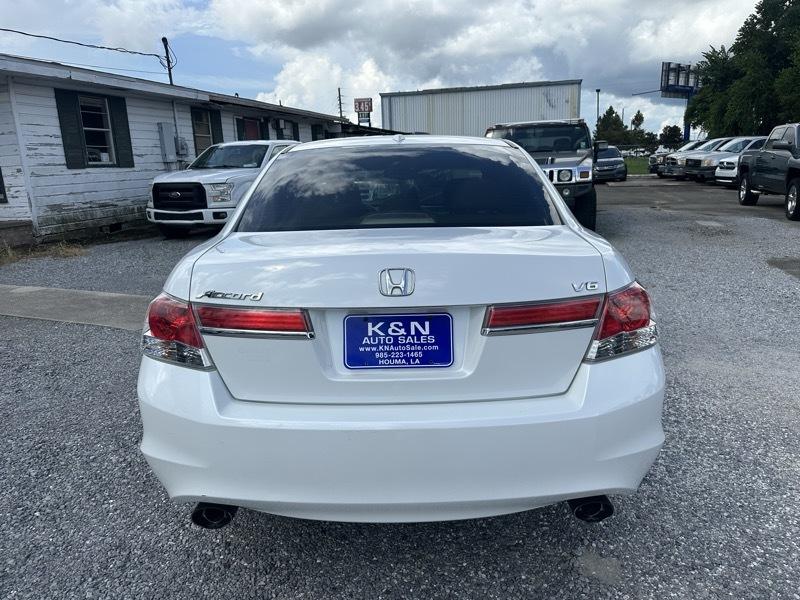 Honda Accord photo 3