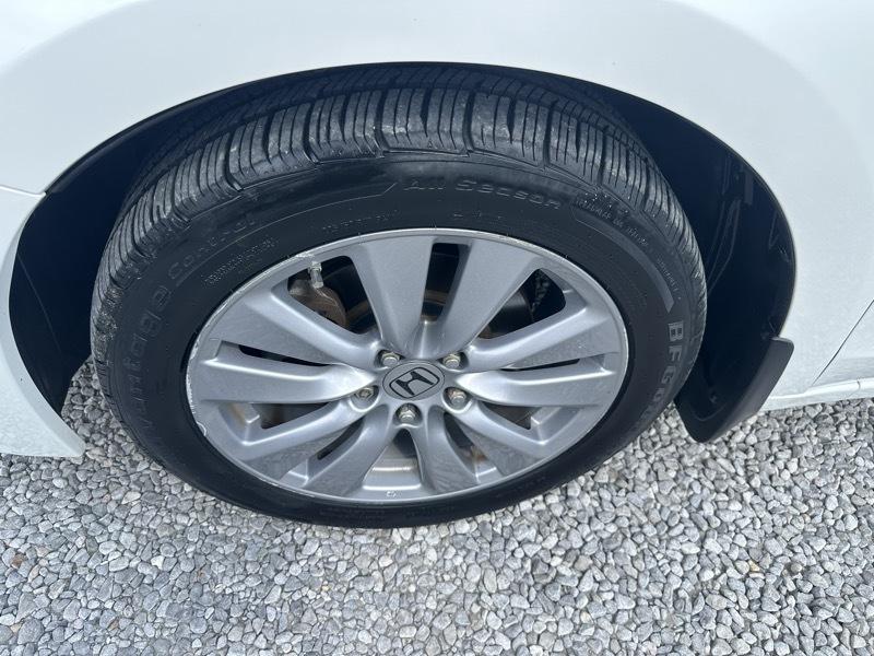 Honda Accord photo 7