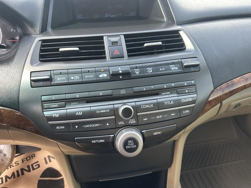 Honda Accord photo 9