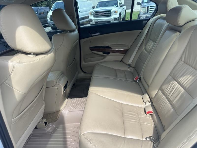 Honda Accord photo 15