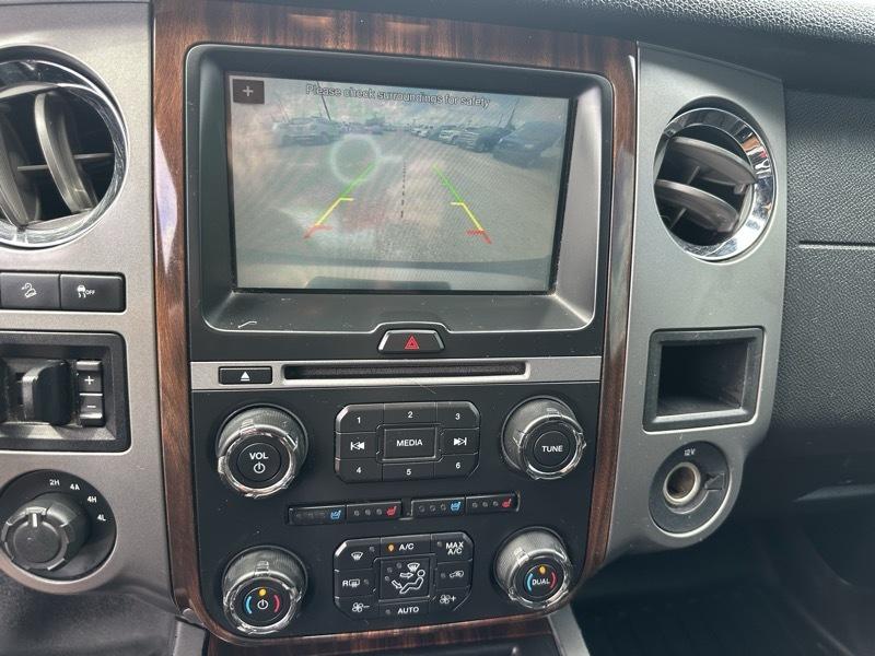 Ford Expedition EL Platinum 4WD 2016