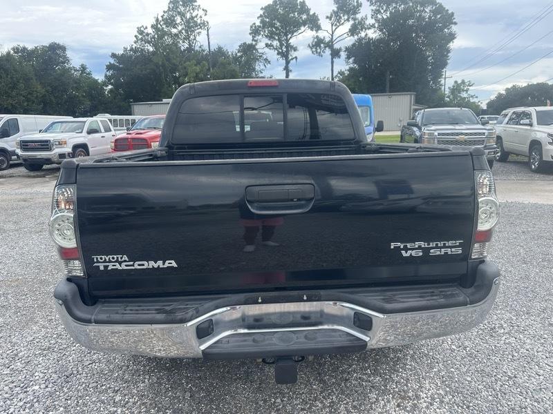 Toyota Tacoma photo 4