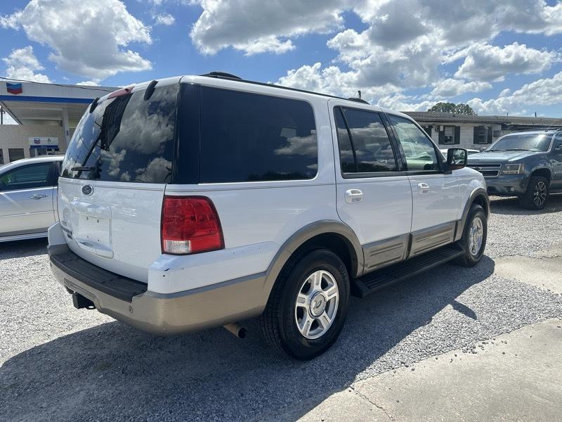 Ford Expedition photo 3