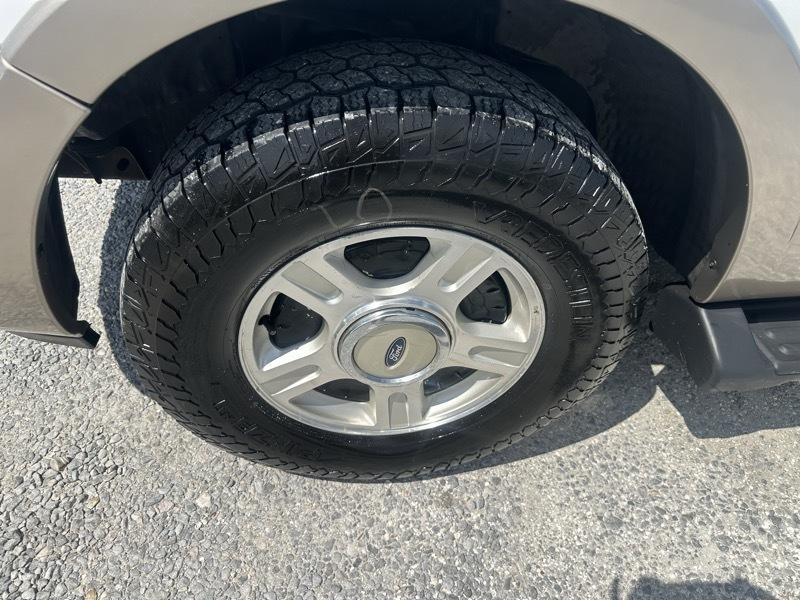 Ford Expedition photo 7