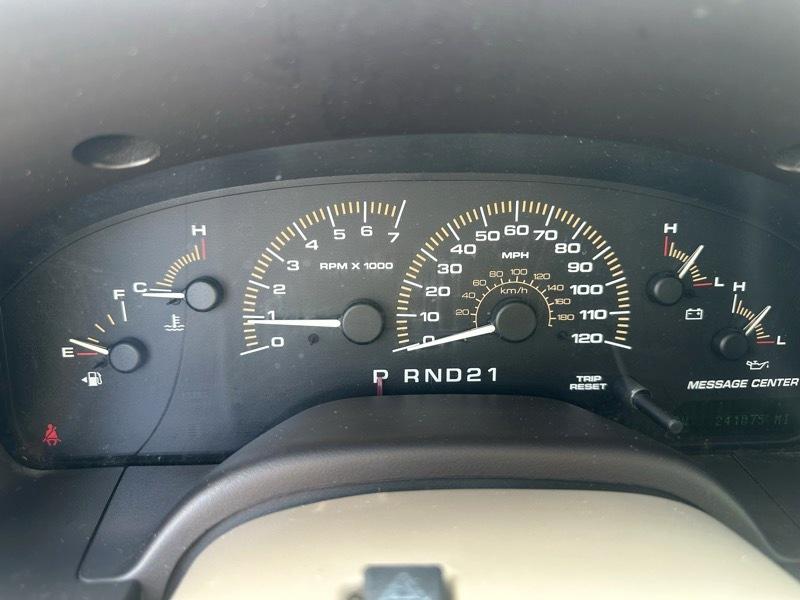 Ford Expedition photo 11