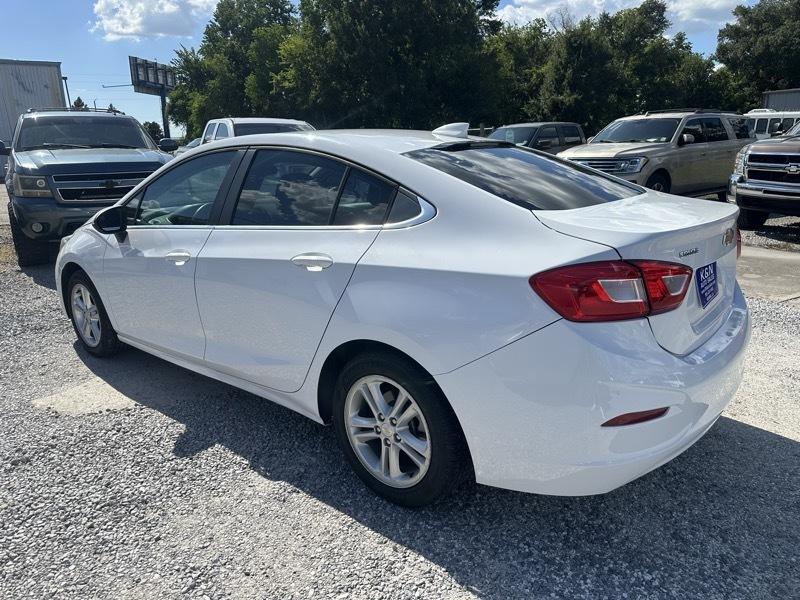 Chevrolet Cruze photo 2