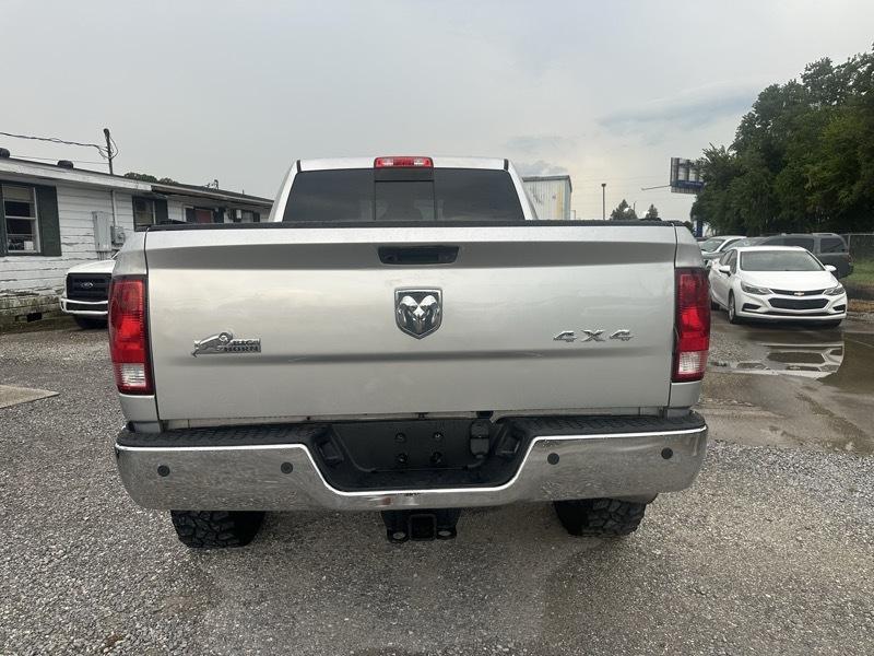 RAM 2500 Big Horn 4x4 Crew Cab 6'4" Box 2015