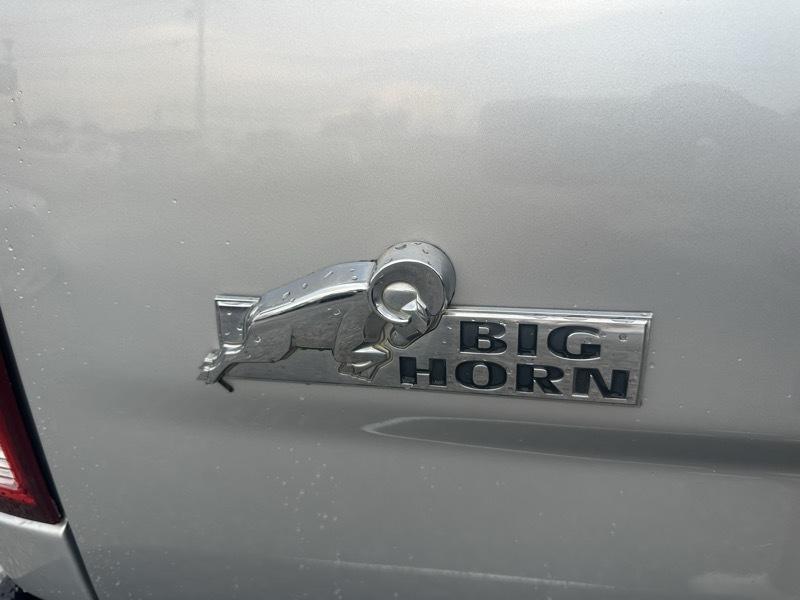 RAM 2500 Big Horn 4x4 Crew Cab 6'4" Box 2015