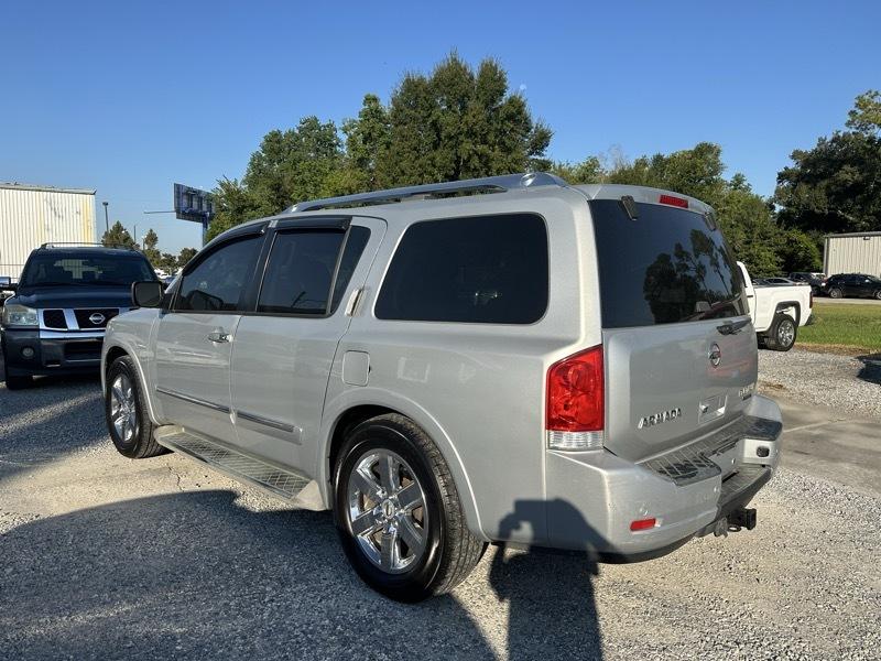 Nissan Armada photo 2