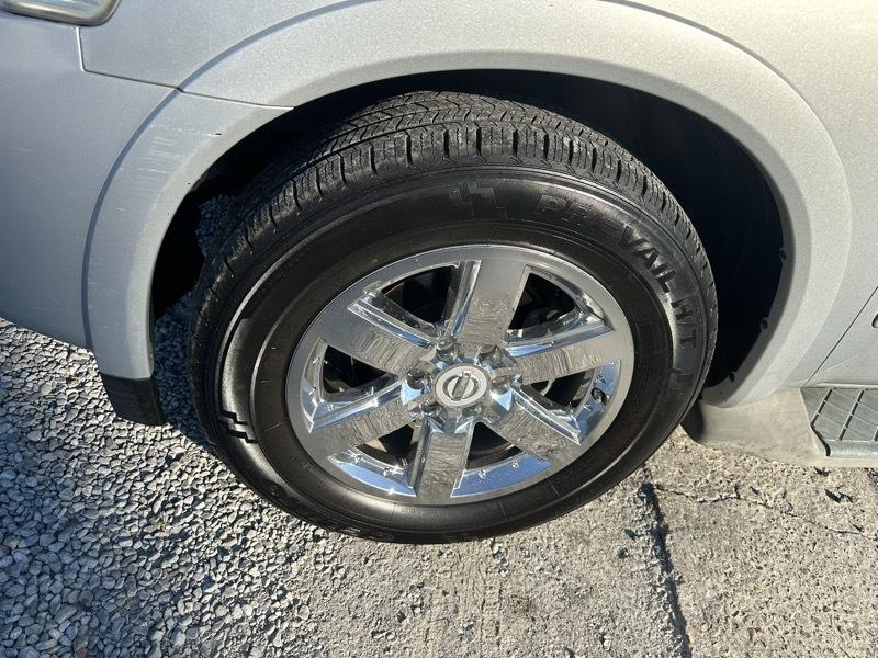 Nissan Armada photo 7