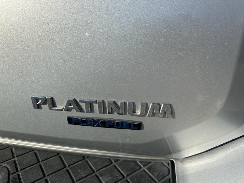 Nissan Armada photo 16