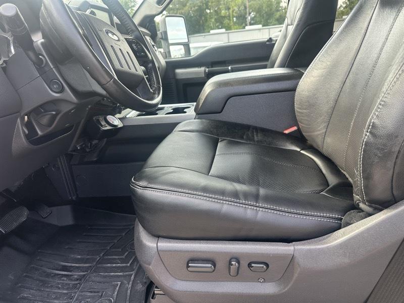 Ford F-250 SD Lariat Crew Cab 4WD 2015