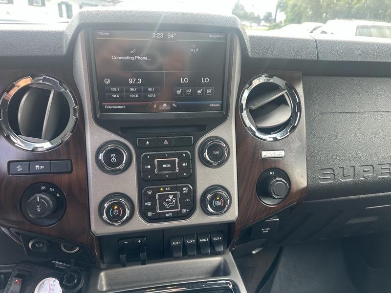 Ford F-250 SD Lariat Crew Cab 4WD 2015
