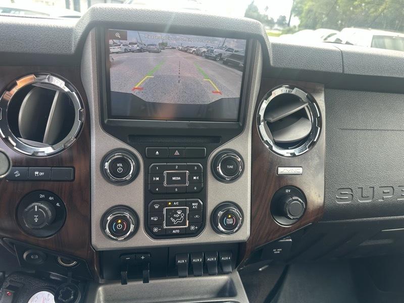 Ford F-250 SD Lariat Crew Cab 4WD 2015