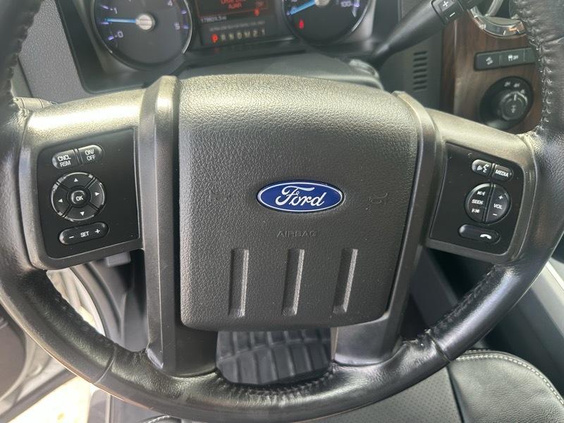Ford F-250 SD Lariat Crew Cab 4WD 2015