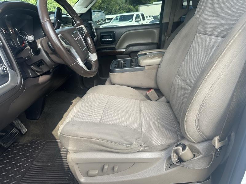 GMC Sierra photo 8