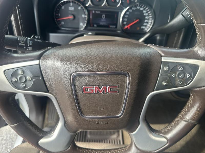 GMC Sierra photo 12