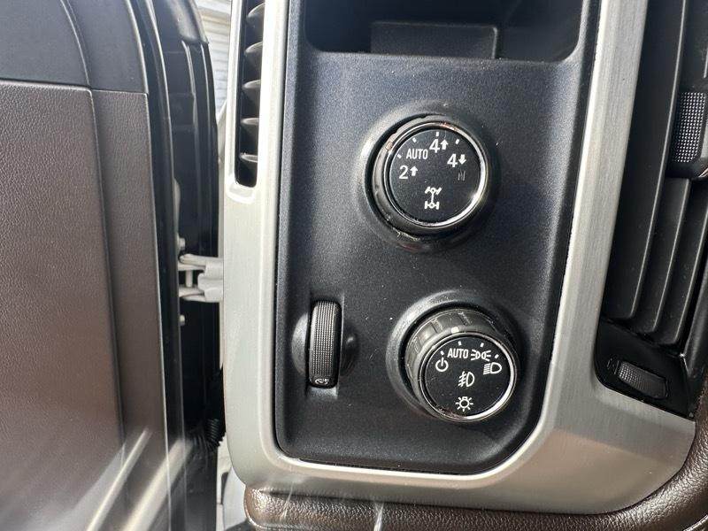 GMC Sierra photo 13