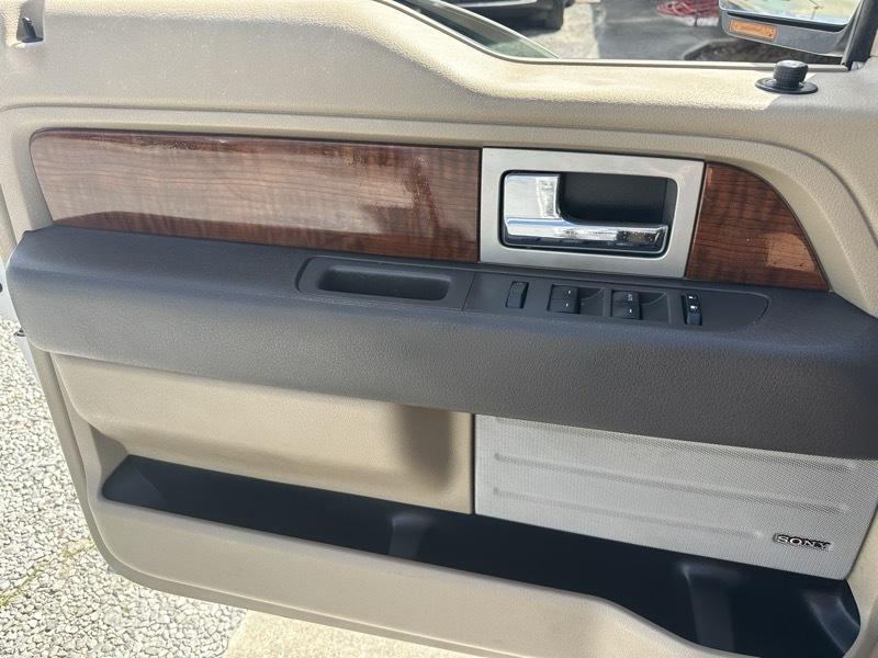 Ford F-150 Lariat SuperCrew Short Bed 2WD 2010