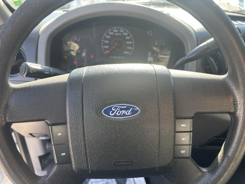 Ford F-150 Supercab 157" XL 2006