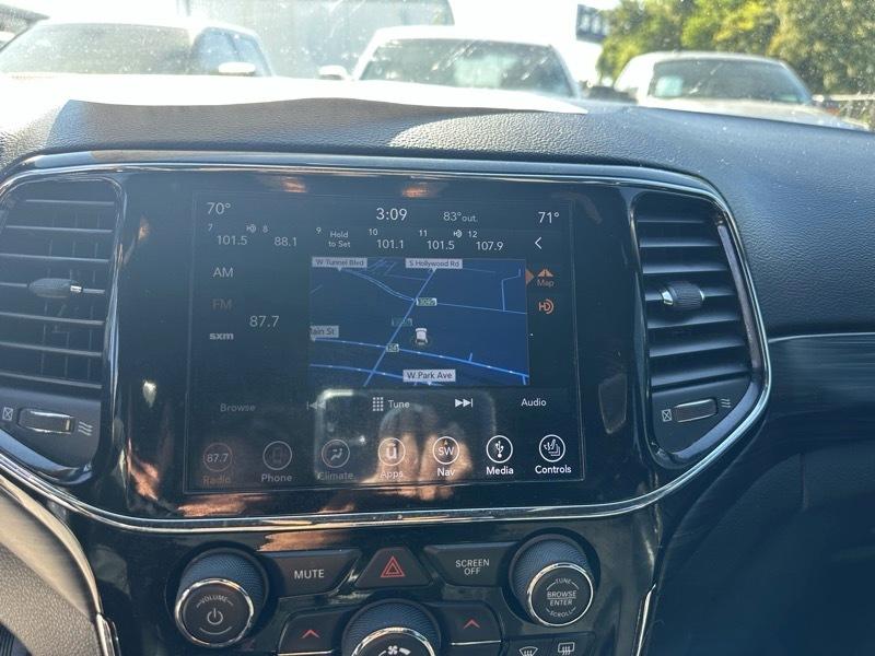 Jeep Grand Cherokee Laredo 2WD 2019