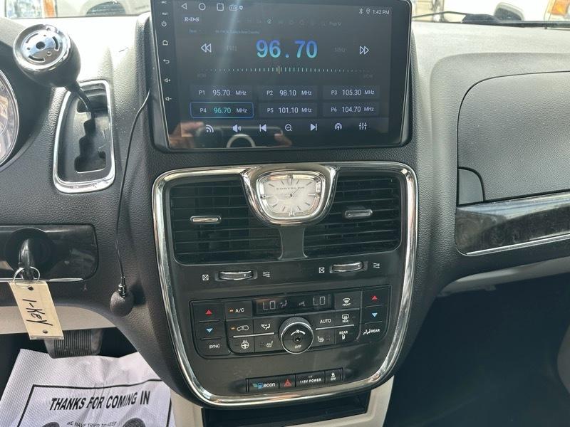 Chrysler Town & Country Touring-L 2014