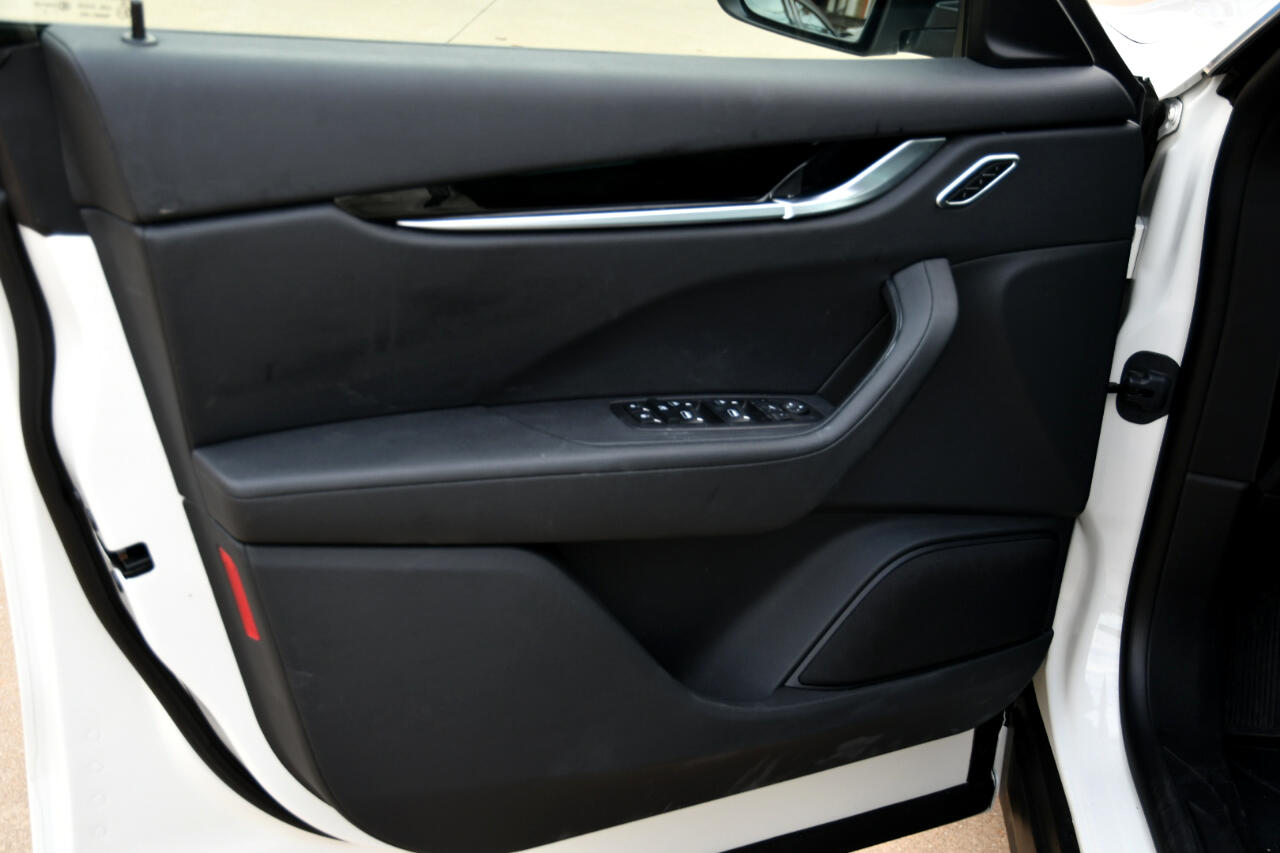 Maserati Levante Modena AWD 2023 Maserati Levante Modena AWD 2023