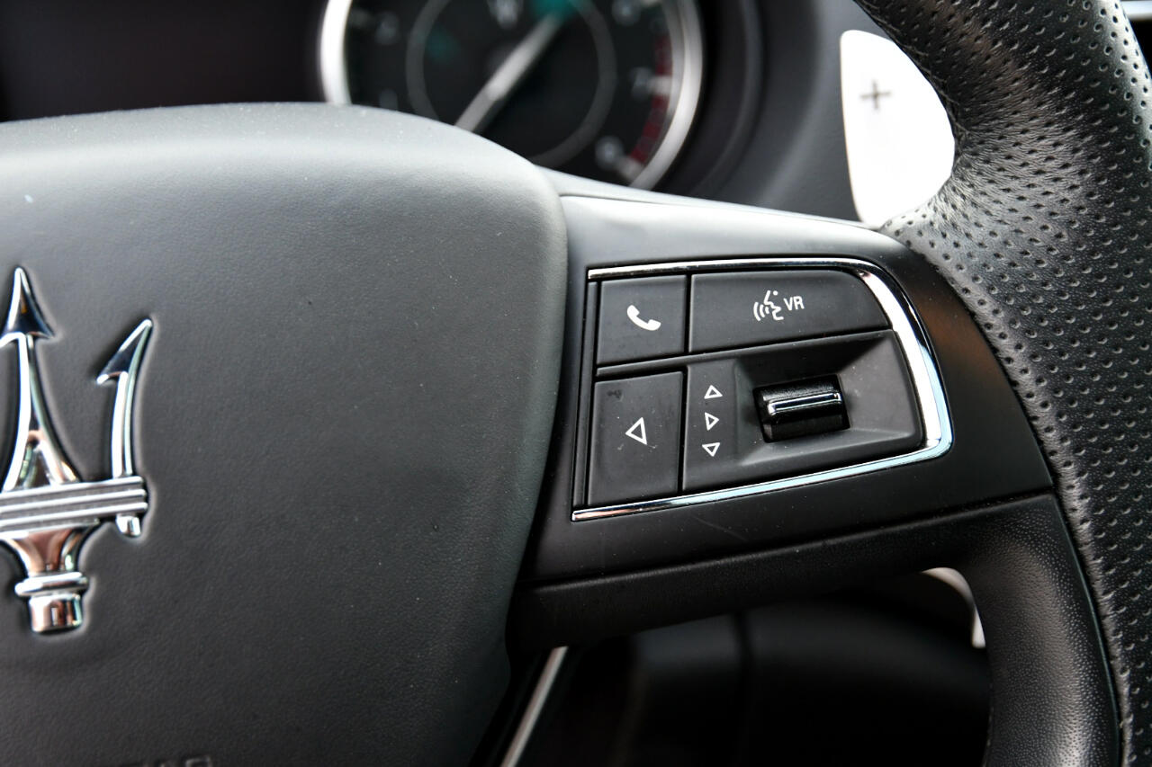 2023 Maserati Levante Modena S photo 11