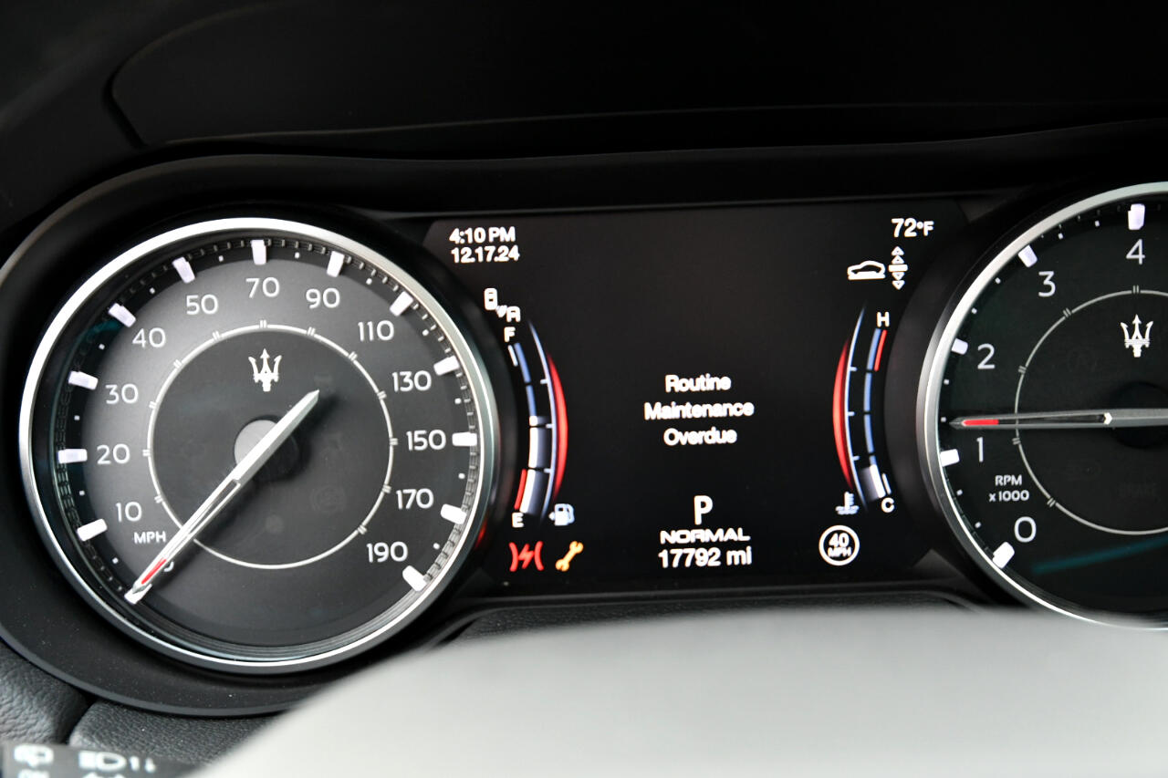 2023 Maserati Levante Modena S photo 12