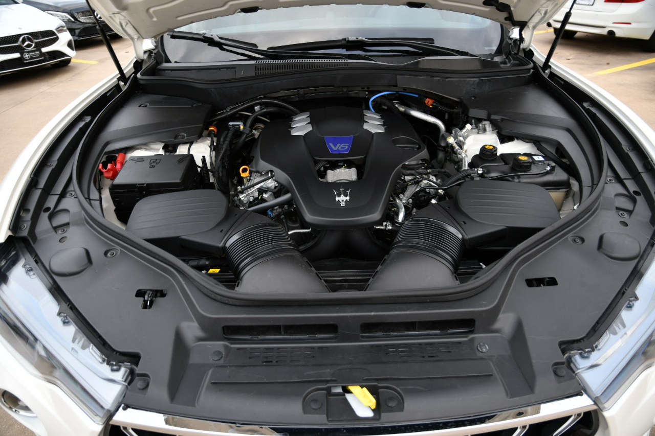 2023 Maserati Levante Modena S photo 24