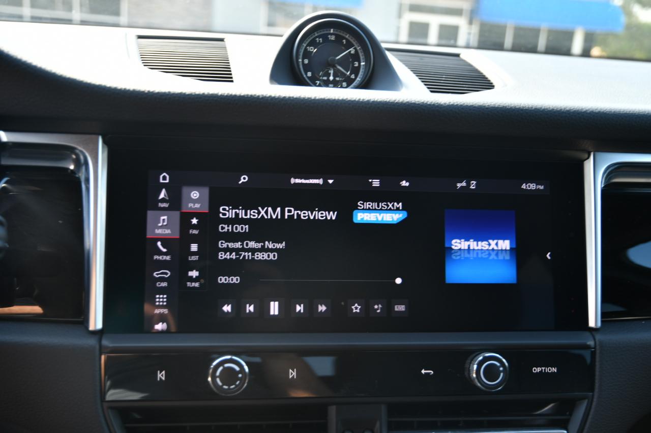 Porsche Macan AWD 2024