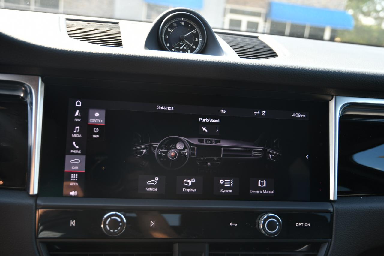Porsche Macan AWD 2024