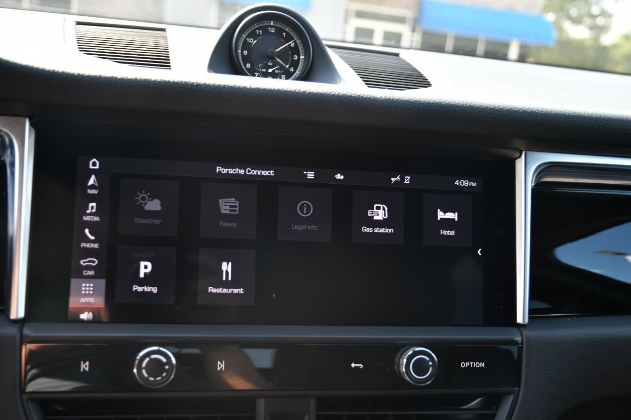 Porsche Macan AWD 2024