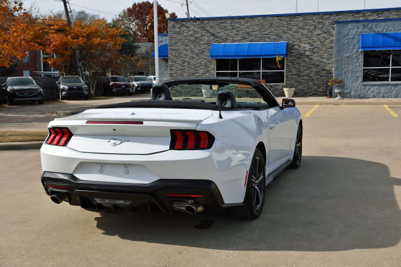 Ford Mustang EcoBoost Convertible 2025